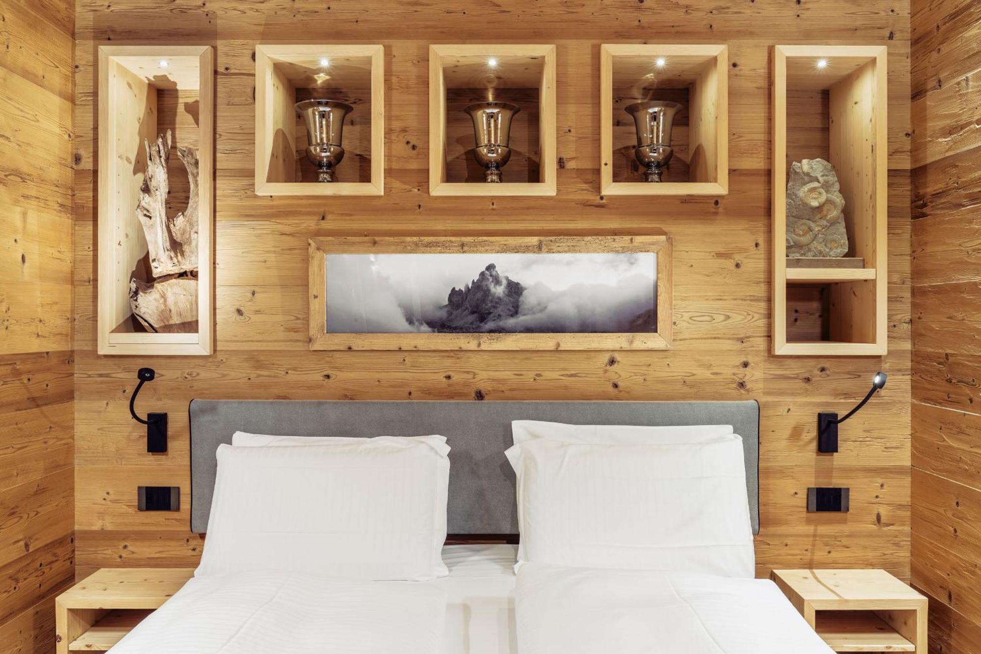 Hotel Villa Alpina ***S กอร์ตินาดัมเปซโซ ภายนอก รูปภาพ