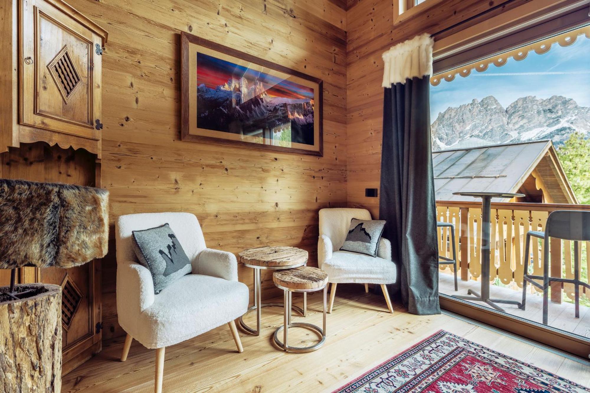 Hotel Villa Alpina ***S กอร์ตินาดัมเปซโซ ภายนอก รูปภาพ