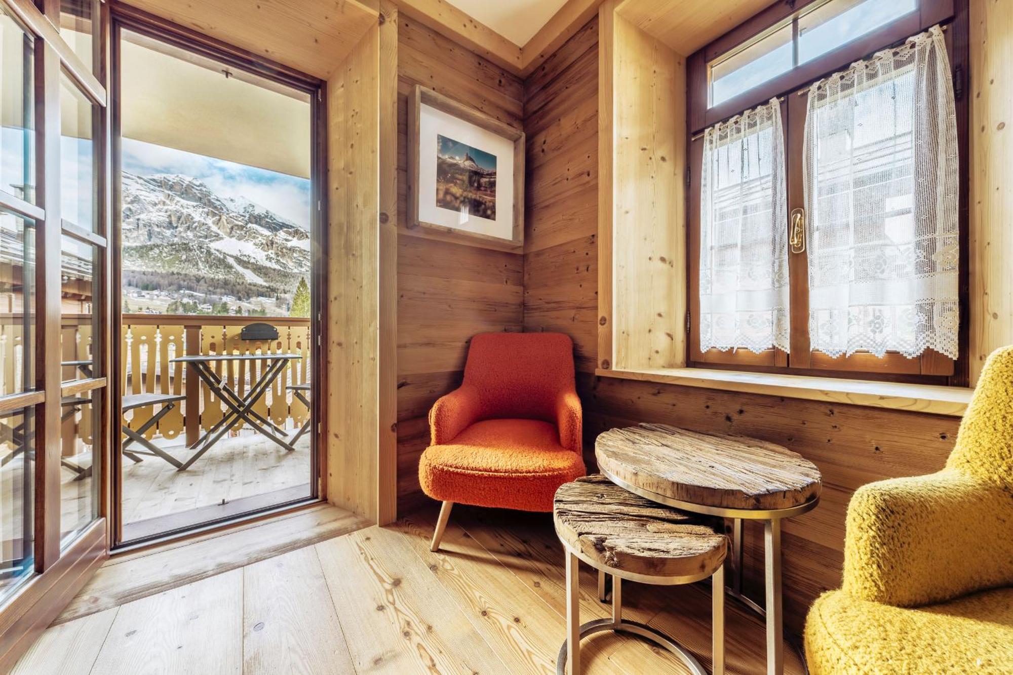 Hotel Villa Alpina ***S กอร์ตินาดัมเปซโซ ภายนอก รูปภาพ