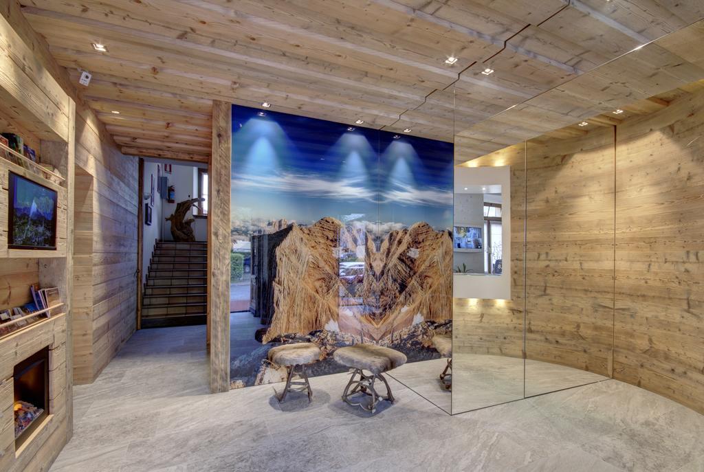 Hotel Villa Alpina ***S กอร์ตินาดัมเปซโซ ภายนอก รูปภาพ