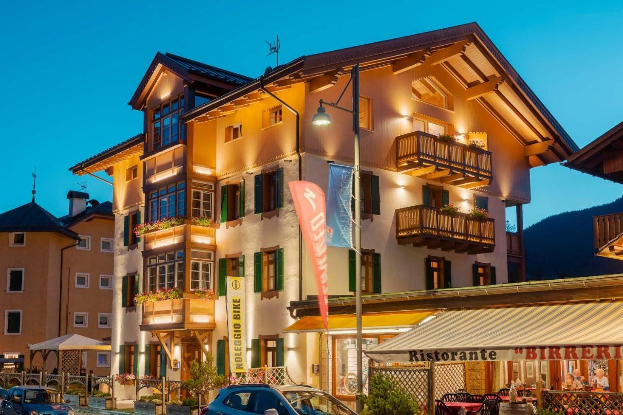 Hotel Villa Alpina ***S กอร์ตินาดัมเปซโซ ภายนอก รูปภาพ