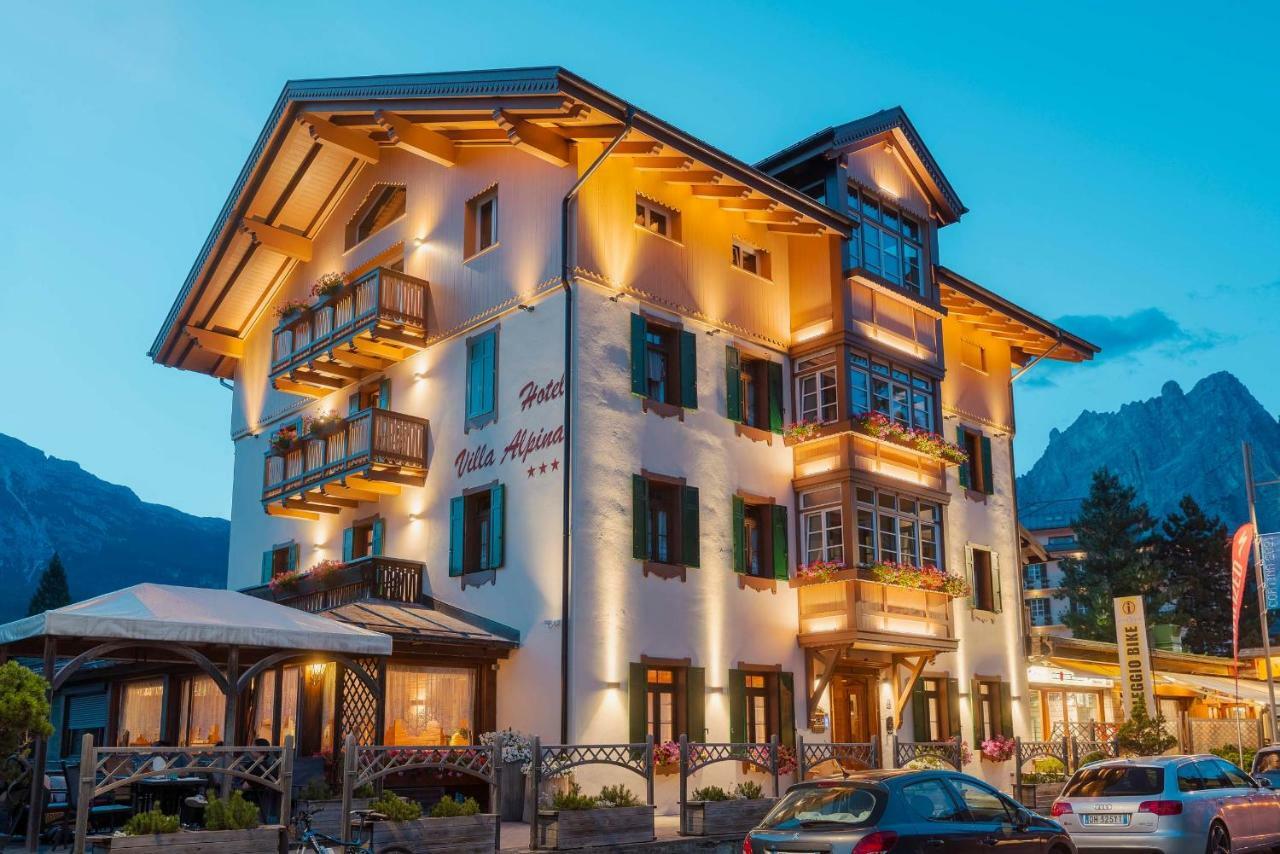 Hotel Villa Alpina ***S กอร์ตินาดัมเปซโซ ภายนอก รูปภาพ