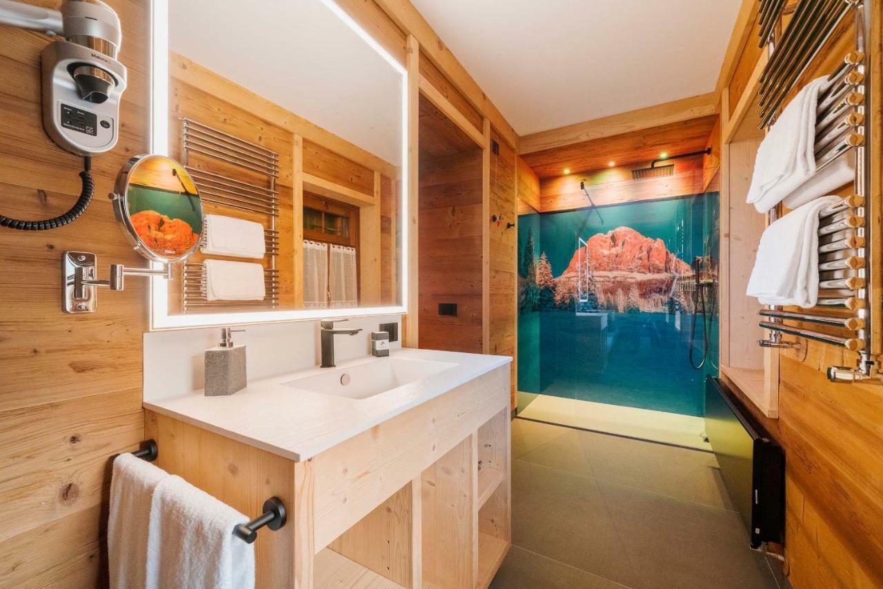 Hotel Villa Alpina ***S กอร์ตินาดัมเปซโซ ภายนอก รูปภาพ